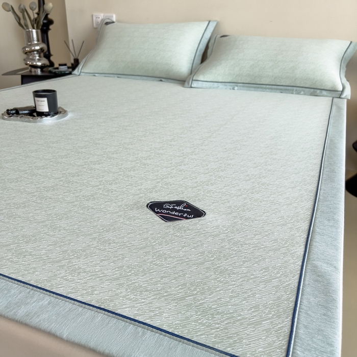 91家纺网 家纺一手货源 找家纺 印季家纺 2026新款凉感系列-丝滑凉感丝软席（床笠款） 肌理纹-绿色