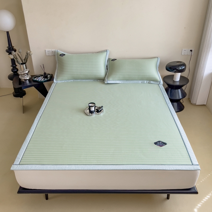 91家纺网 家纺一手货源 找家纺 印季家纺 2026新款凉感系列-丝滑凉感丝软席（床笠款） 条纹-绿色