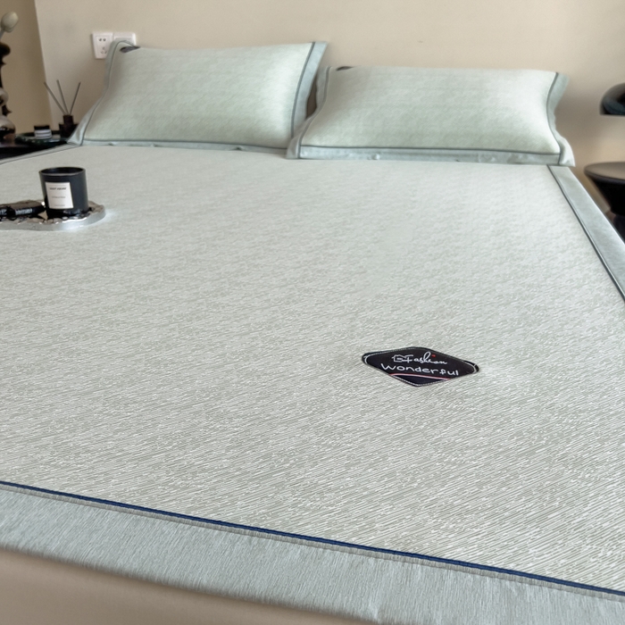 91家纺网 家纺一手货源 找家纺 印季家纺 2026新款凉感系列-丝滑凉感丝软席（床笠款） 肌理纹-绿色