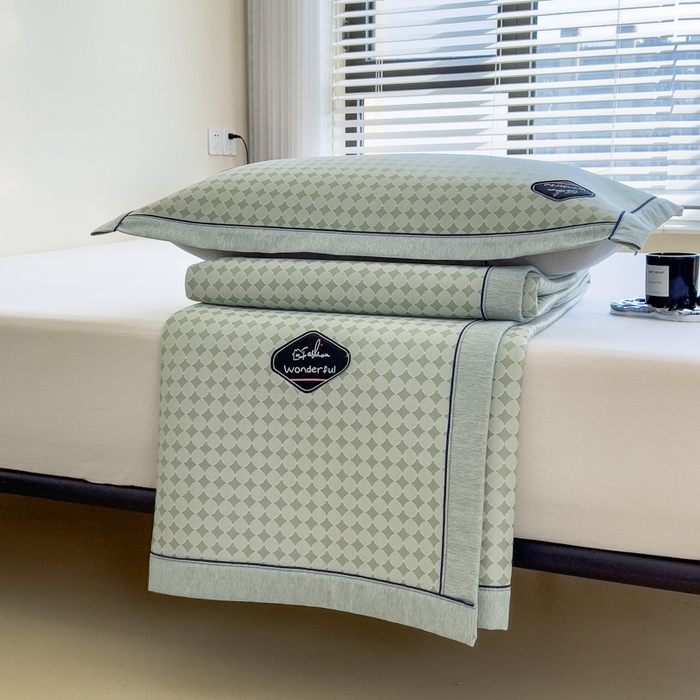 91家纺网 家纺一手货源 找家纺 印季家纺 2026新款凉感系列-丝滑凉感丝软席（床笠款） 圆点-绿色