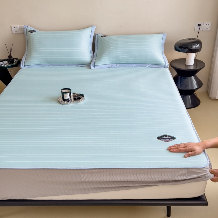 91家纺网 家纺一手货源 找家纺 印季家纺 2026新款凉感系列-丝滑凉感丝软席（床笠款） 条纹-蓝色