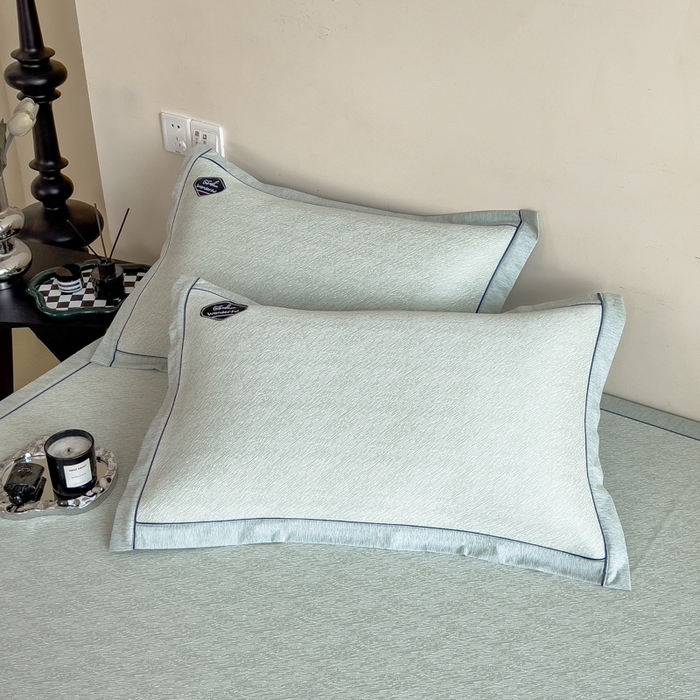 91家纺网 家纺一手货源 找家纺 印季家纺 2026新款凉感系列-丝滑凉感丝软席（床笠款） 肌理纹-绿色