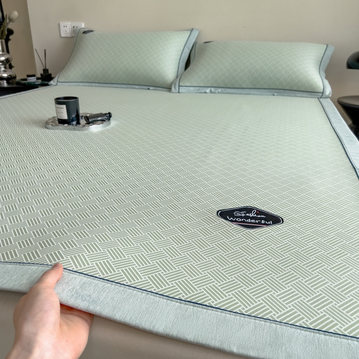 91家纺网 家纺一手货源 找家纺 印季家纺 2026新款凉感系列-丝滑凉感丝软席（床笠款） 交织-绿色