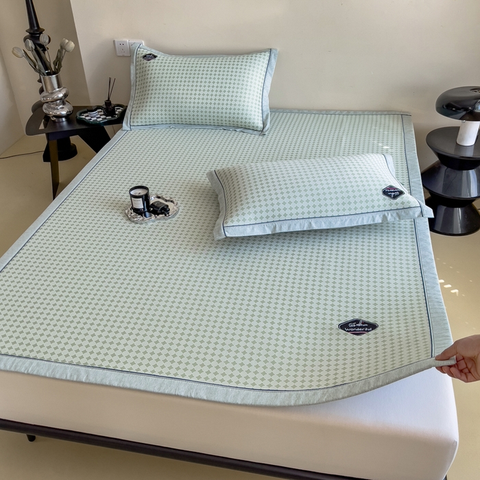 91家纺网 家纺一手货源 找家纺 印季家纺 2026新款凉感系列-丝滑凉感丝软席（床笠款） 圆点-绿色