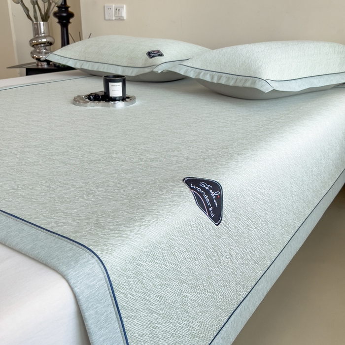 91家纺网 家纺一手货源 找家纺 印季家纺 2026新款凉感系列-丝滑凉感丝软席（床笠款） 肌理纹-绿色