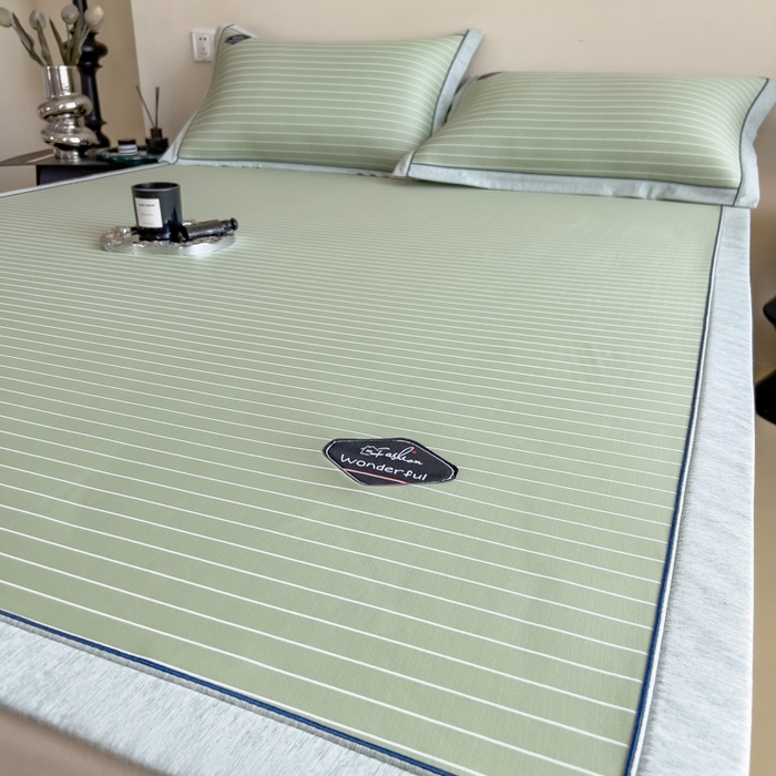91家纺网 家纺一手货源 找家纺 印季家纺 2026新款凉感系列-丝滑凉感丝软席（床笠款） 条纹-绿色