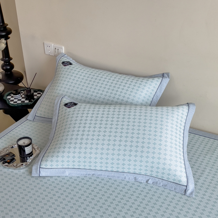 91家纺网 家纺一手货源 找家纺 印季家纺 2026新款凉感系列-丝滑凉感丝软席（床笠款） 圆点-蓝色