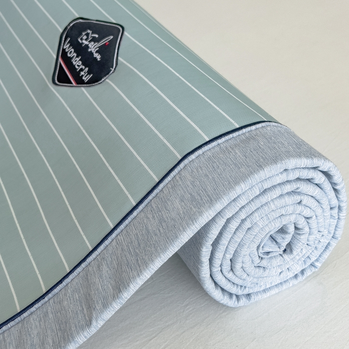 91家纺网 家纺一手货源 找家纺 印季家纺 2026新款凉感系列-丝滑凉感丝软席（床笠款） 条纹-蓝色