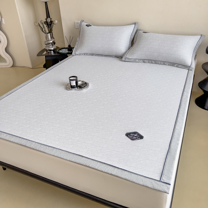 91家纺网 家纺一手货源 找家纺 印季家纺 2026新款凉感系列-丝滑凉感丝软席（床笠款） 肌理纹-灰色