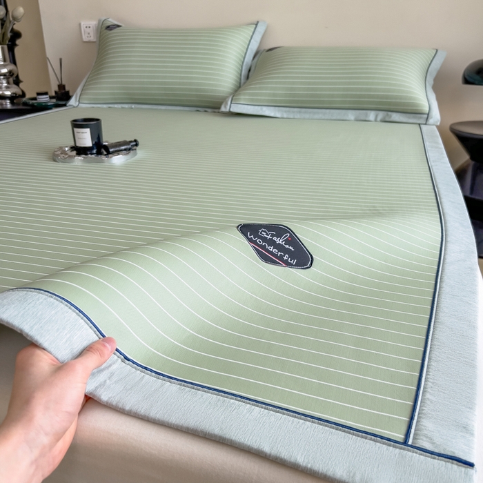 91家纺网 家纺一手货源 找家纺 印季家纺 2026新款凉感系列-丝滑凉感丝软席（床笠款） 条纹-绿色