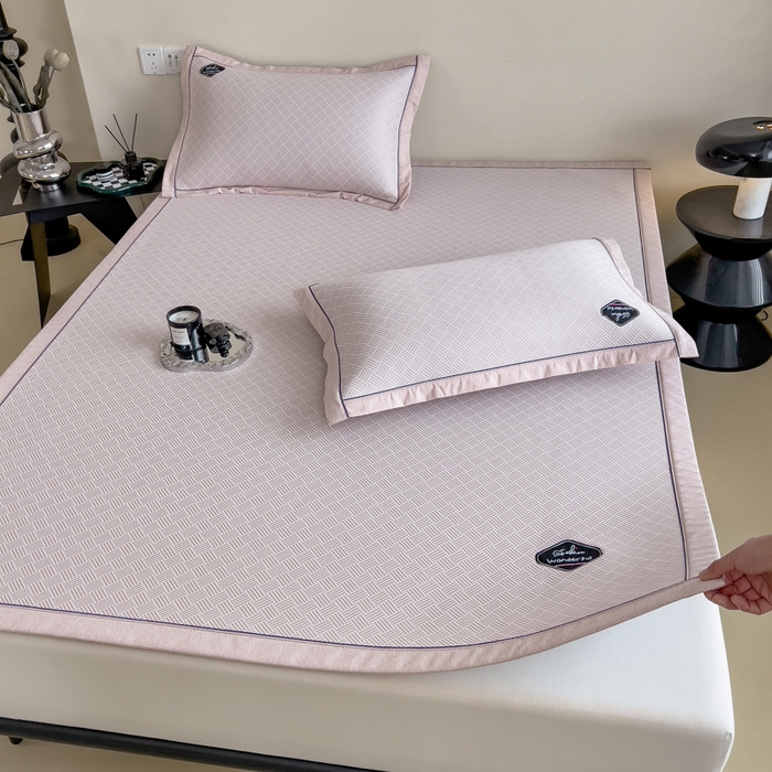 91家纺网 家纺一手货源 找家纺 印季家纺 2026新款凉感系列-丝滑凉感丝软席（床笠款） 交织-粉色