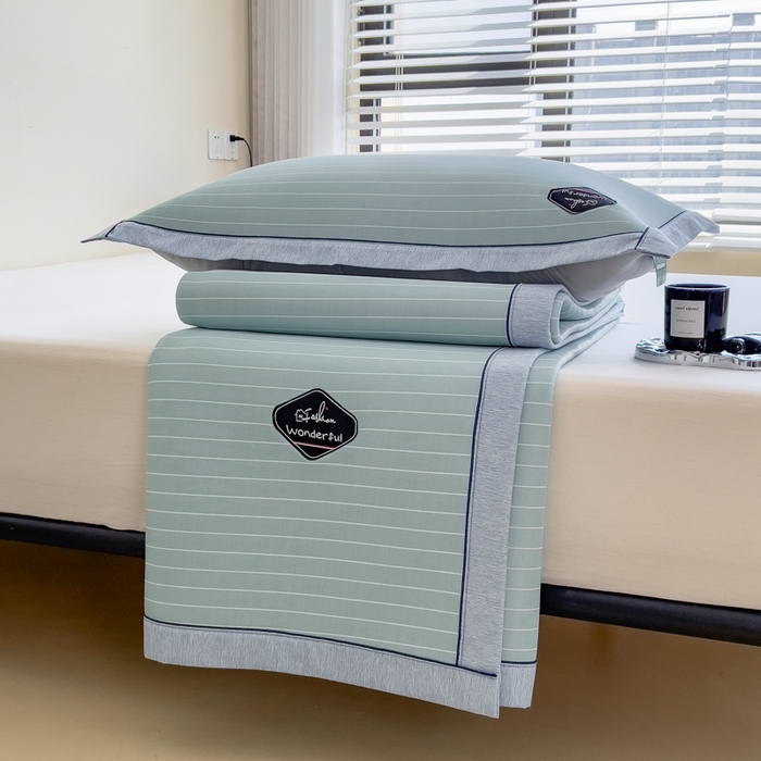 91家纺网 家纺一手货源 找家纺 印季家纺 2026新款凉感系列-丝滑凉感丝软席（床笠款） 条纹-蓝色