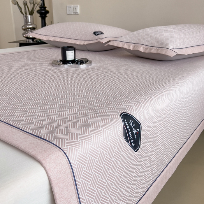 91家纺网 家纺一手货源 找家纺 印季家纺 2026新款凉感系列-丝滑凉感丝软席（床笠款） 交织-粉色