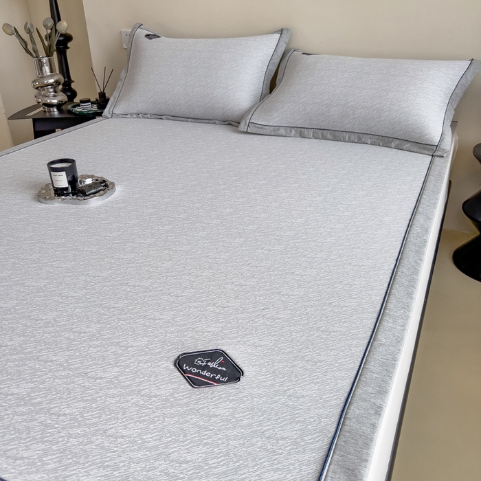 91家纺网 家纺一手货源 找家纺 印季家纺 2026新款凉感系列-丝滑凉感丝软席（床笠款） 肌理纹-灰色