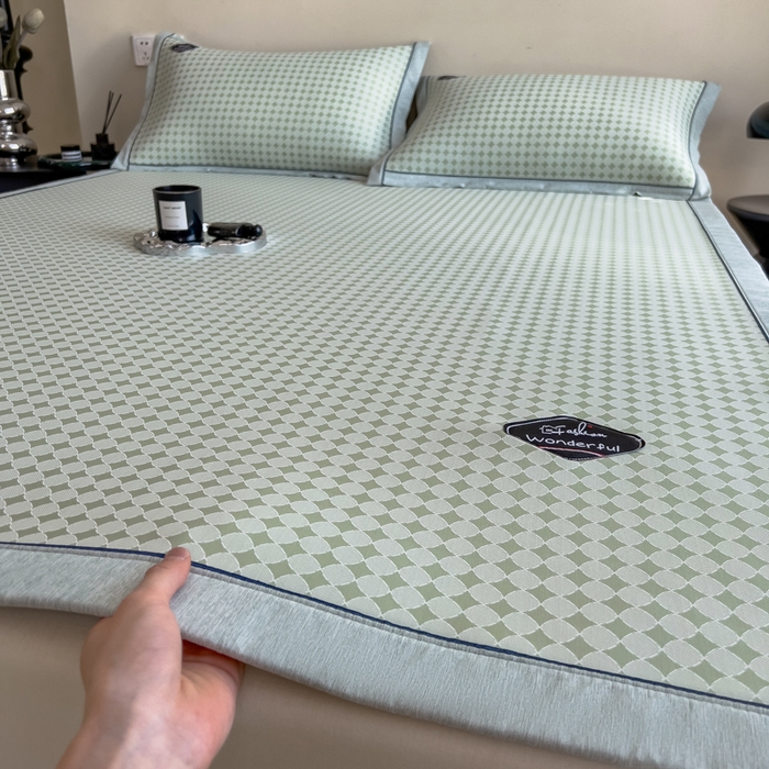 91家纺网 家纺一手货源 找家纺 印季家纺 2026新款凉感系列-丝滑凉感丝软席（床笠款） 圆点-绿色