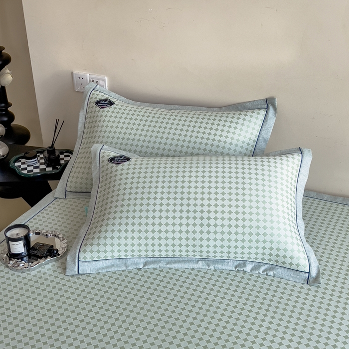 91家纺网 家纺一手货源 找家纺 印季家纺 2026新款凉感系列-丝滑凉感丝软席（床笠款） 圆点-绿色