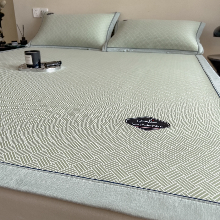 91家纺网 家纺一手货源 找家纺 印季家纺 2026新款凉感系列-丝滑凉感丝软席（床笠款） 交织-绿色