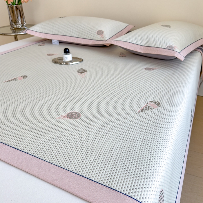 91家纺网 家纺一手货源 找家纺 （总）印季家纺 2026新款三色提花冰爽凉感丝泡泡软席凉席席子