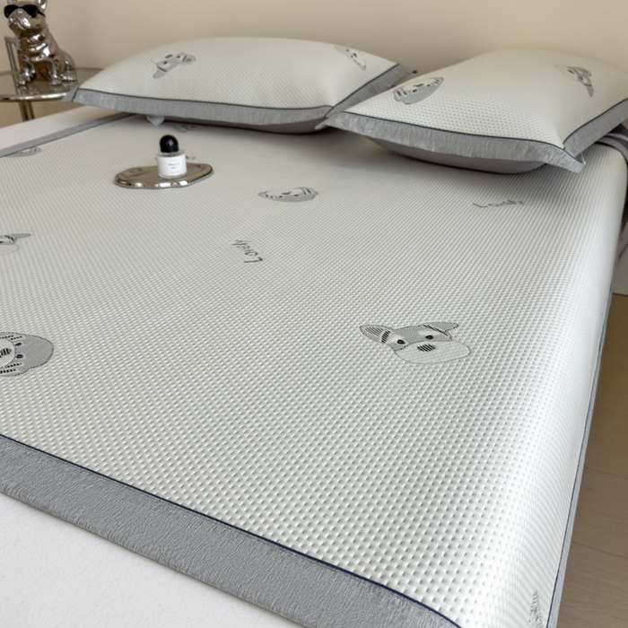 91家纺网 家纺一手货源 找家纺 印季家纺 2026新款三色提花冰爽凉感丝泡泡软席凉席席子 雪纳瑞