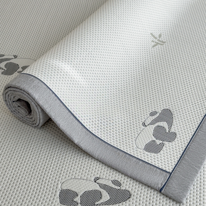 91家纺网 家纺一手货源 找家纺 印季家纺 2026新款三色提花冰爽凉感丝泡泡软席凉席席子 熊猫