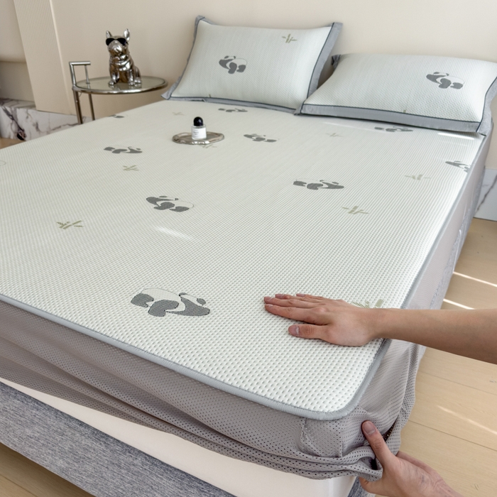 91家纺网 家纺一手货源 找家纺 印季家纺 2026新款三色提花冰爽凉感丝泡泡软席凉席席子 熊猫