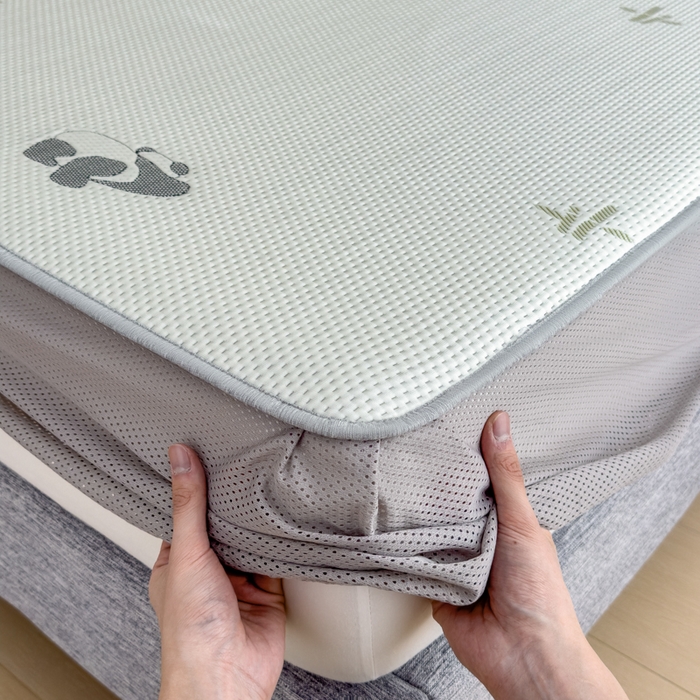 91家纺网 家纺一手货源 找家纺 印季家纺 2026新款三色提花冰爽凉感丝泡泡软席凉席席子 熊猫