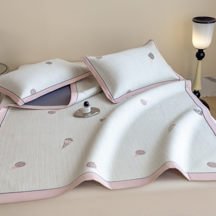 91家纺网 家纺一手货源 找家纺 印季家纺 2026新款三色提花冰爽凉感丝泡泡软席凉席席子 冰淇淋