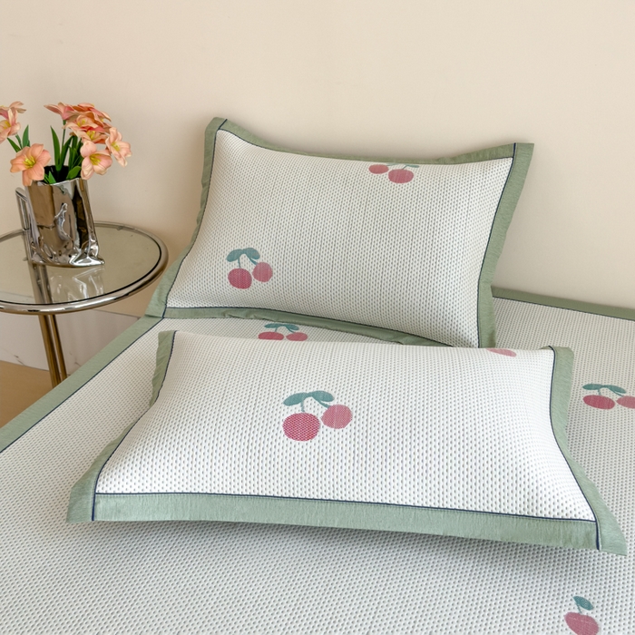 91家纺网 家纺一手货源 找家纺 印季家纺 2026新款三色提花冰爽凉感丝泡泡软席凉席席子 樱桃