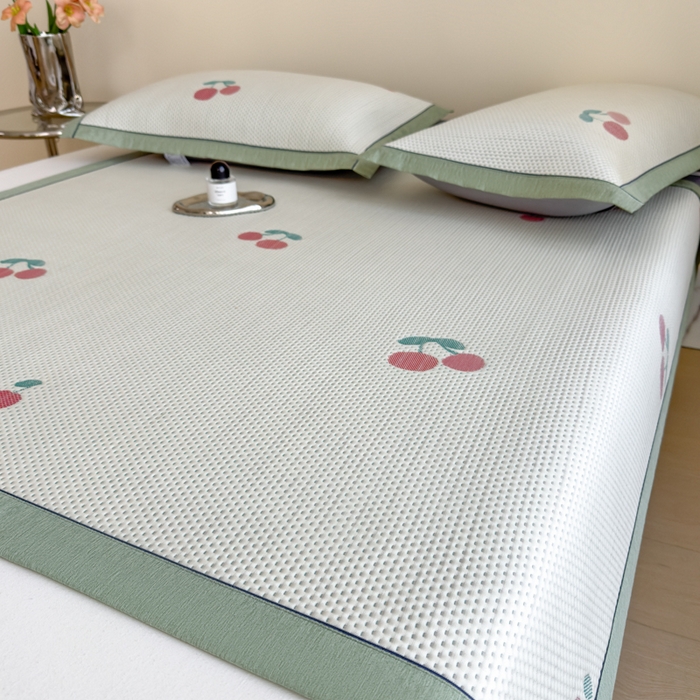 91家纺网 家纺一手货源 找家纺 印季家纺 2026新款三色提花冰爽凉感丝泡泡软席凉席席子 樱桃