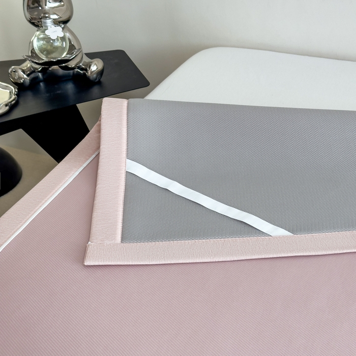 91家纺网 家纺一手货源 找家纺 （总）印季家纺 2026新款丝滑凉感绣花软席席子-洛克熊