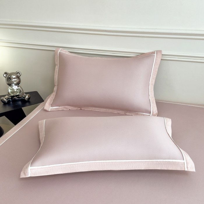 91家纺网 家纺一手货源 找家纺 印季家纺 2026新款丝滑凉感绣花软席席子-洛克熊 豆沙