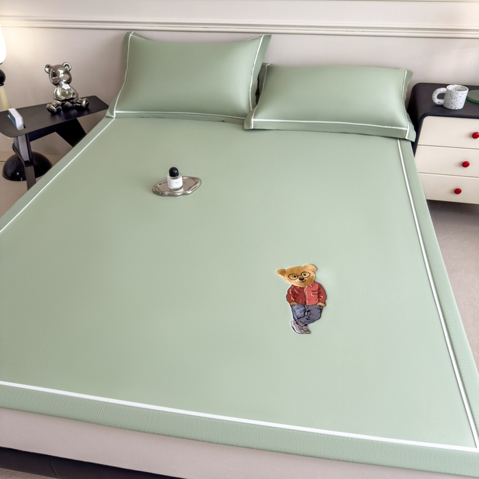 91家纺网 家纺一手货源 找家纺 印季家纺 2026新款丝滑凉感绣花软席席子-洛克熊 水绿