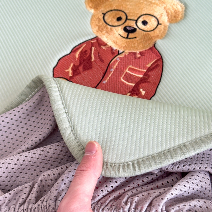 91家纺网 家纺一手货源 找家纺 印季家纺 2026新款丝滑凉感绣花软席席子-洛克熊 水绿