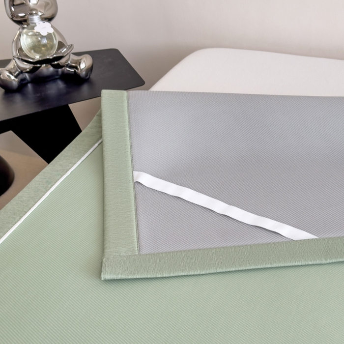 91家纺网 家纺一手货源 找家纺 印季家纺 2026新款丝滑凉感绣花软席席子-洛克熊 水绿