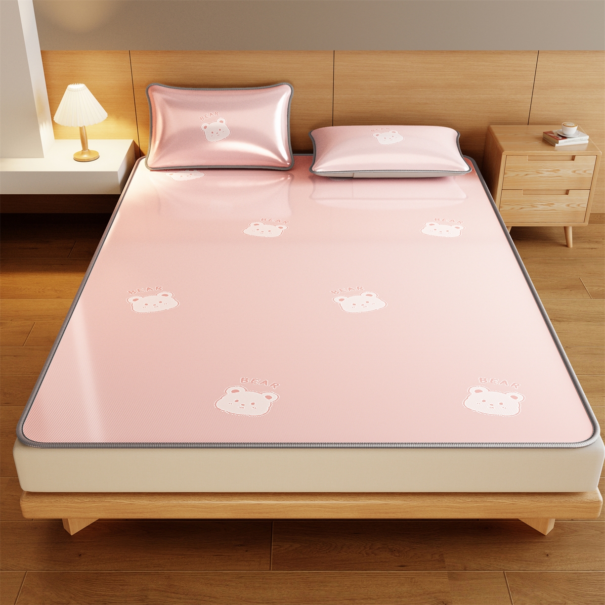 91家纺网 家纺一手货源 找家纺 源舍家纺 2026新款国标质检三明治复合糯叽叽冰丝软凉席成人床 冰丝熊-粉