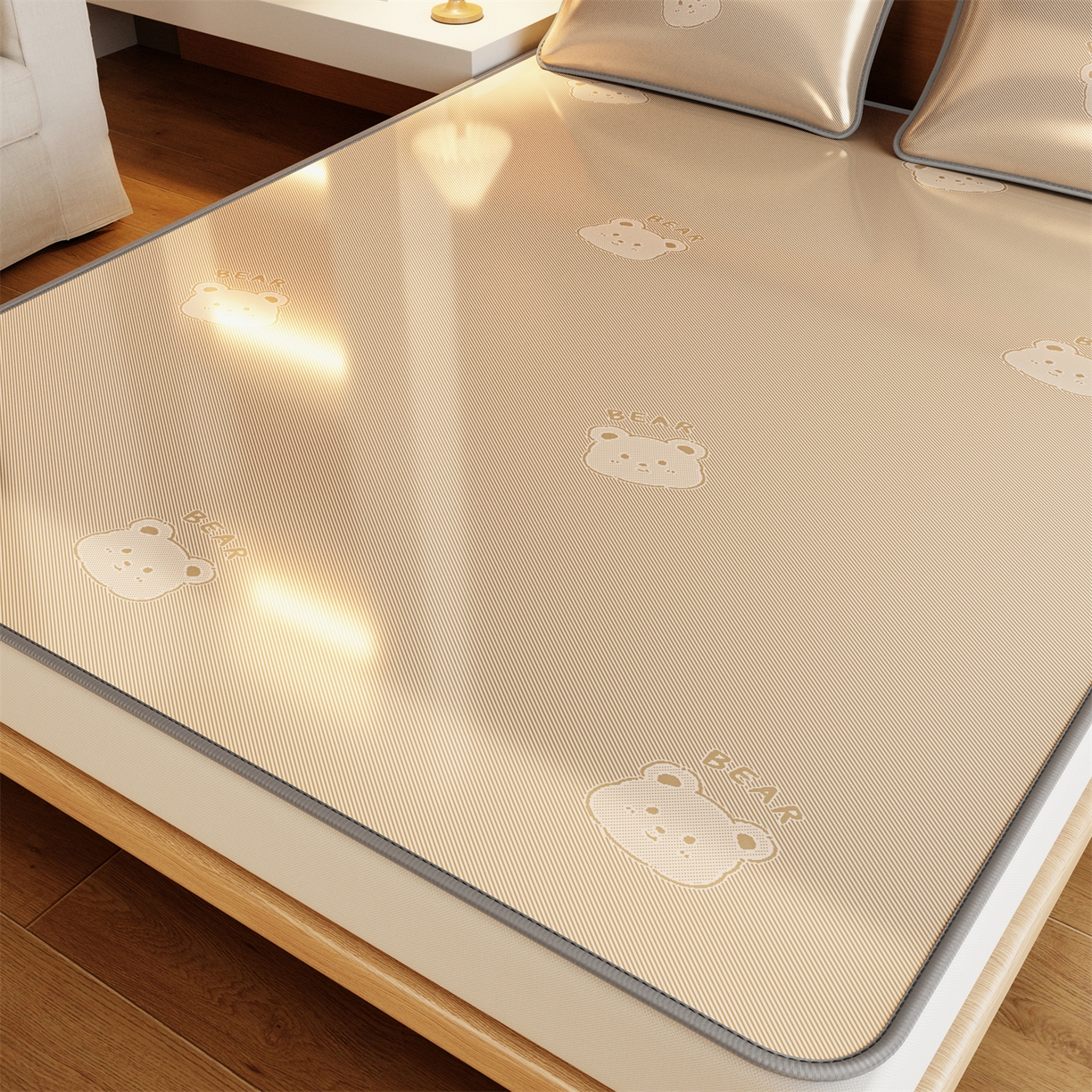 91家纺网 家纺一手货源 找家纺 源舍家纺 2026新款国标质检三明治复合糯叽叽冰丝软凉席成人床 冰丝熊-咖