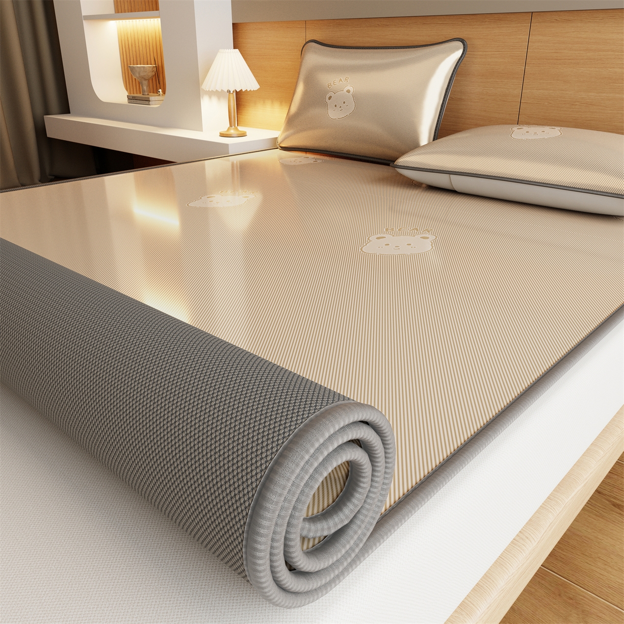 91家纺网 家纺一手货源 找家纺 源舍家纺 2026新款国标质检三明治复合糯叽叽冰丝软凉席成人床 冰丝熊-咖