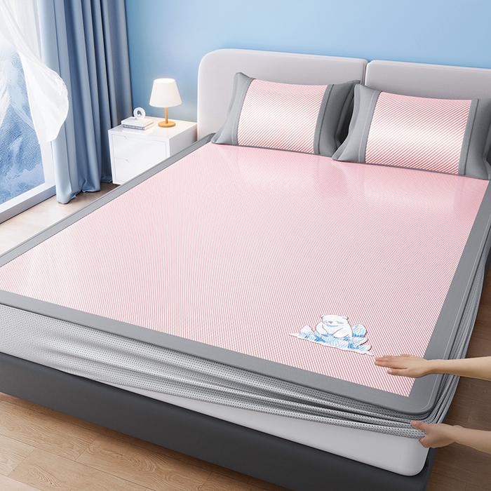 91家纺网 家纺一手货源 找家纺 （总）印季家纺 2026新款可机洗席面绣花冰藤席凉席席子-北极熊