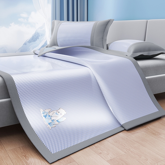 91家纺网 家纺一手货源 找家纺 （总）印季家纺 2026新款可机洗席面绣花冰藤席凉席席子-北极熊