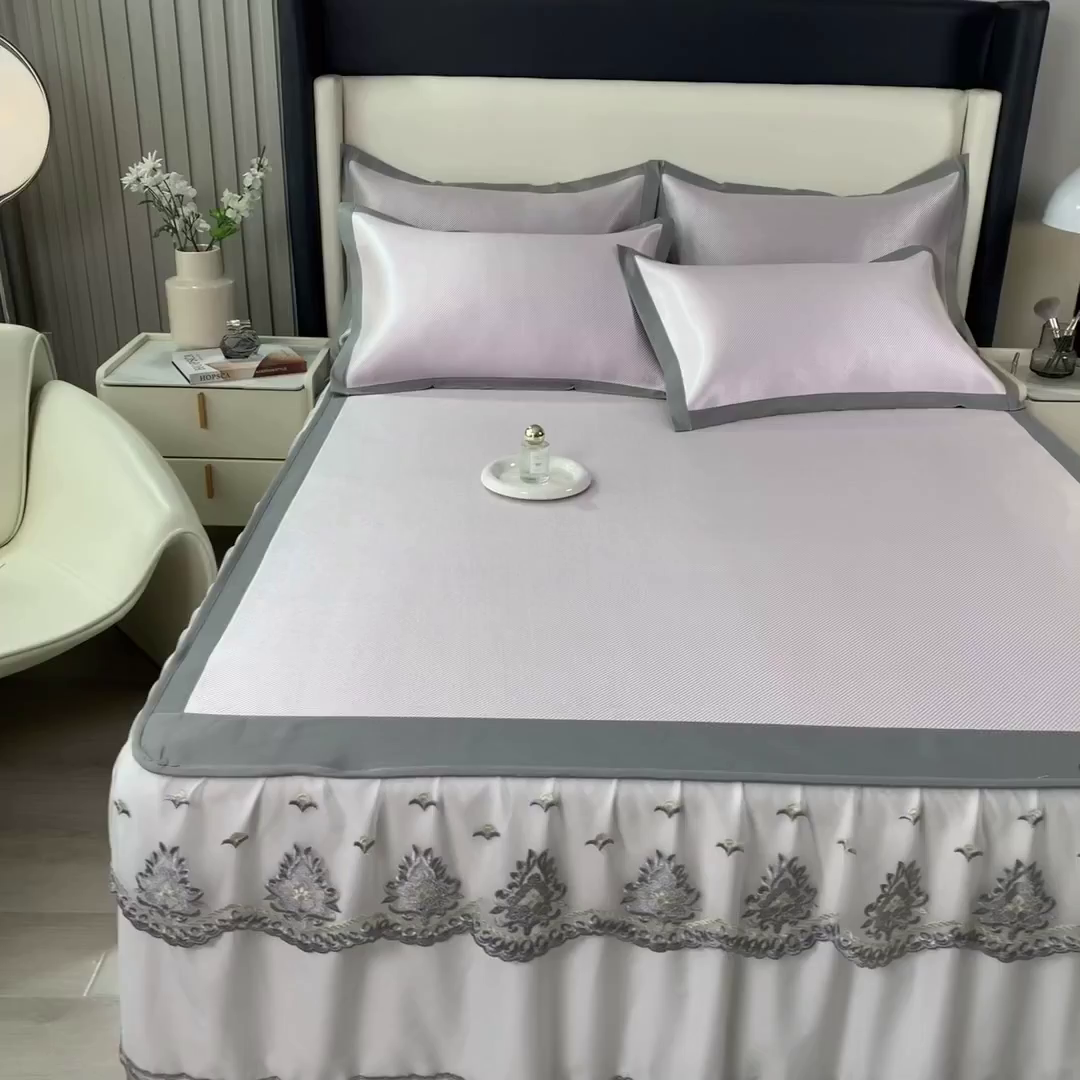 91家纺网 家纺一手货源 找家纺 印季家纺 2026新款纯色加密冰藤床裙款席子凉席 粉色