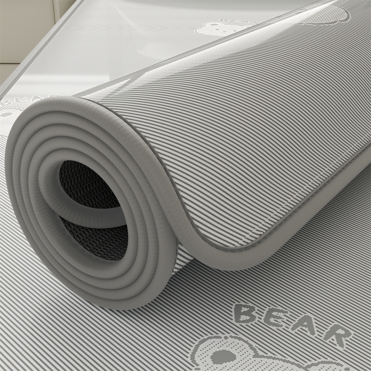 91家纺网 家纺一手货源 找家纺 源舍家纺 2026新款国标质检三明治复合糯叽叽冰丝软凉席学生床 冰丝熊-灰