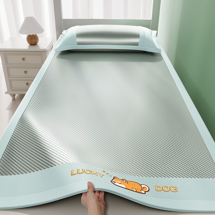 91家纺网 家纺一手货源 找家纺 （总）印季家纺 2026新款可机洗刺绣冰藤凉席席子童席