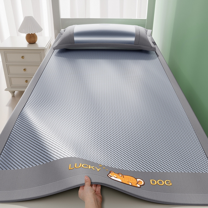 印季家纺 2026新款可机洗刺绣冰藤凉席席子童席 幸运狗-雾霾蓝
