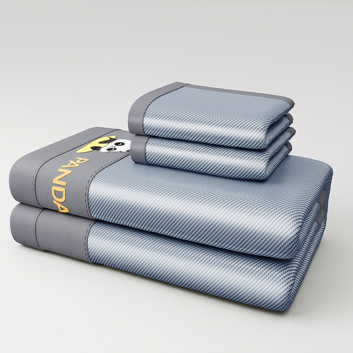 91家纺网 家纺一手货源 找家纺 印季家纺 2026新款可机洗刺绣冰藤凉席席子童席 熊猫-雾霾蓝