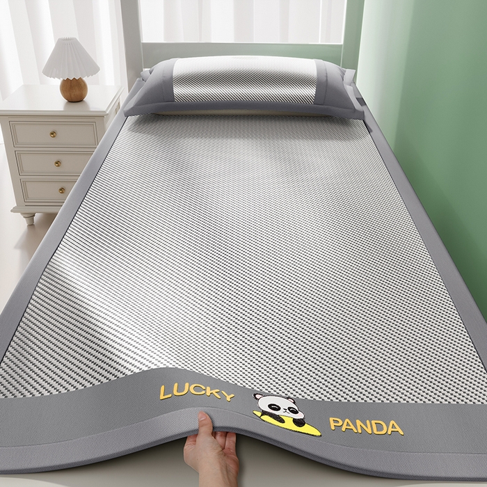 印季家纺 2026新款可机洗刺绣冰藤凉席席子童席 熊猫-银灰
