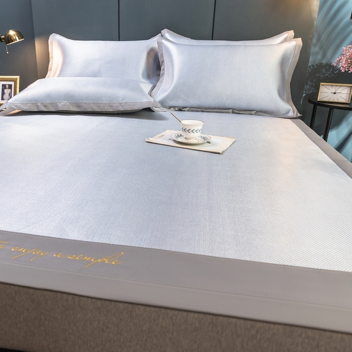 91家纺网 家纺一手货源 找家纺 印季家纺 2026新款刺绣款冰藤席 天蓝