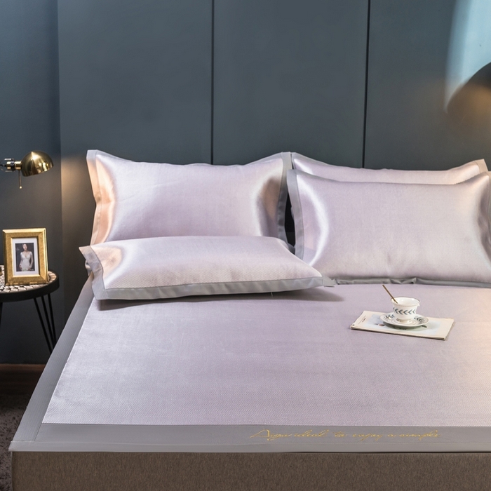 91家纺网 家纺一手货源 找家纺 印季家纺 2026新款刺绣款冰藤席 浅紫