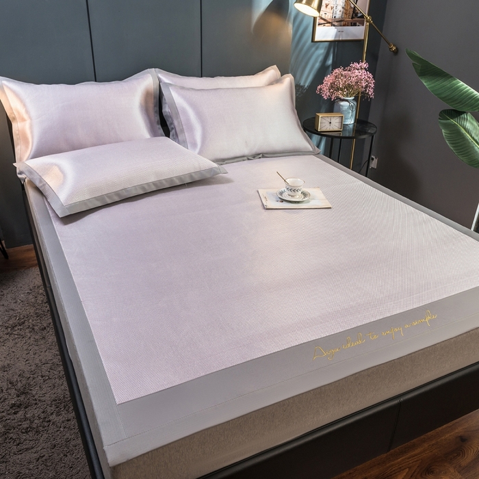 91家纺网 家纺一手货源 找家纺 印季家纺 2026新款刺绣款冰藤席 浅紫