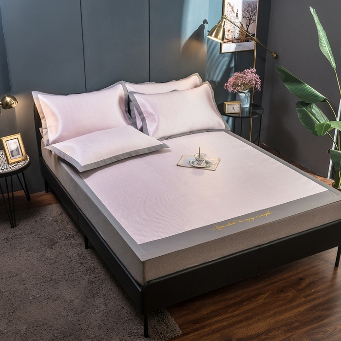 91家纺网 家纺一手货源 找家纺 印季家纺 2026新款刺绣款冰藤席 浅粉