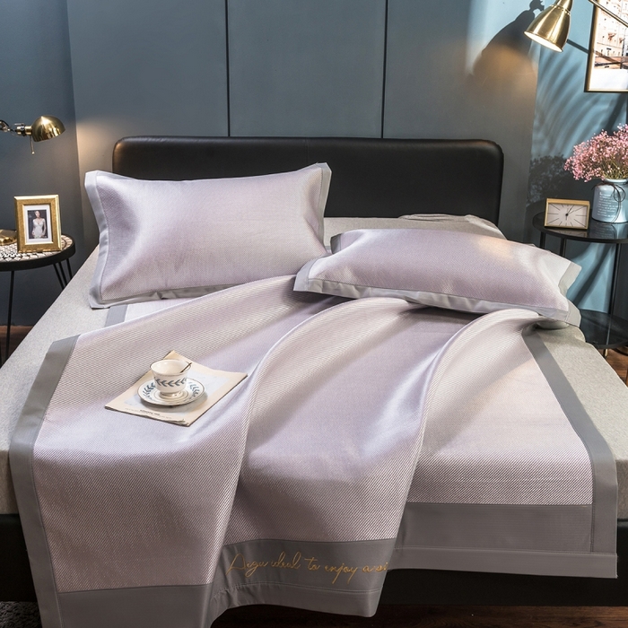 91家纺网 家纺一手货源 找家纺 印季家纺 2026新款刺绣款冰藤席 浅紫